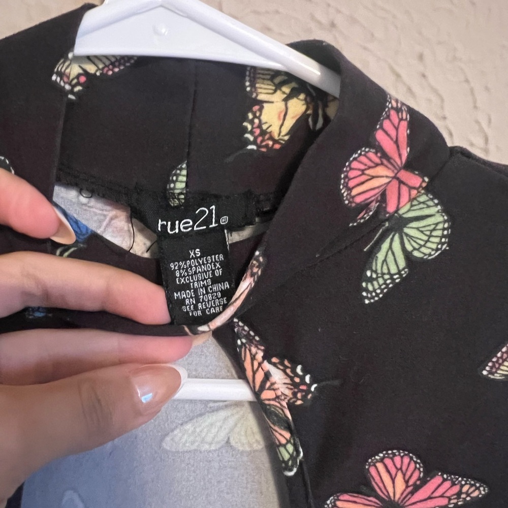 Rue 21 | Butterfly Print Black Top 🦋✨ - Picture 4 of 6